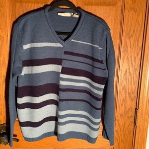 Carolyn Taylor like new horizontal striped sweater